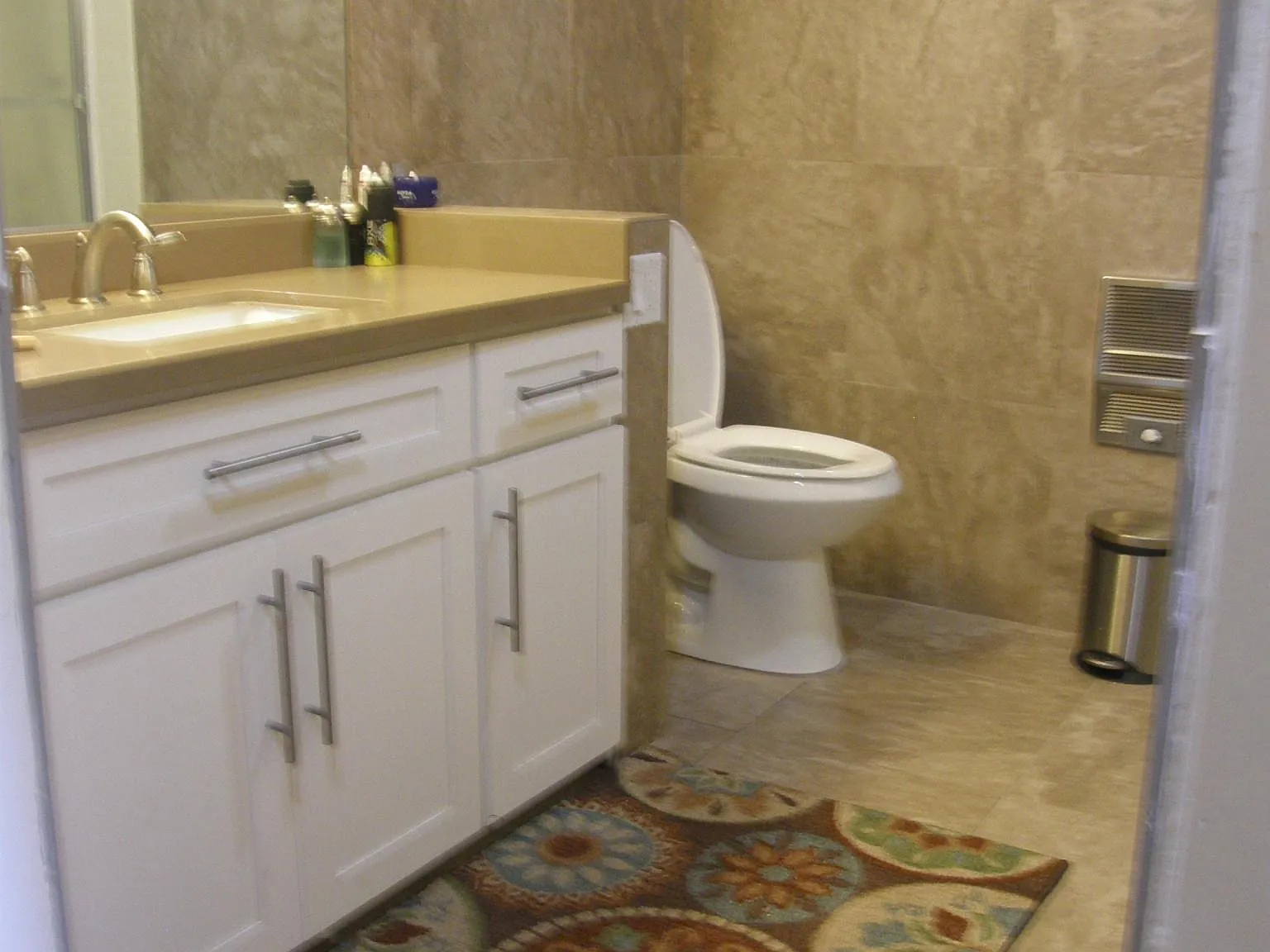 2 bed, 1040 sqft, $2,700 — Photo 3