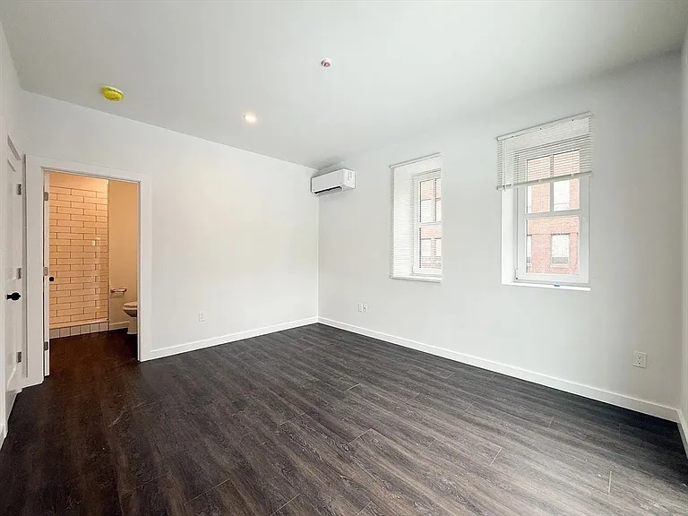 71 Perrin St #1 — Photo 10