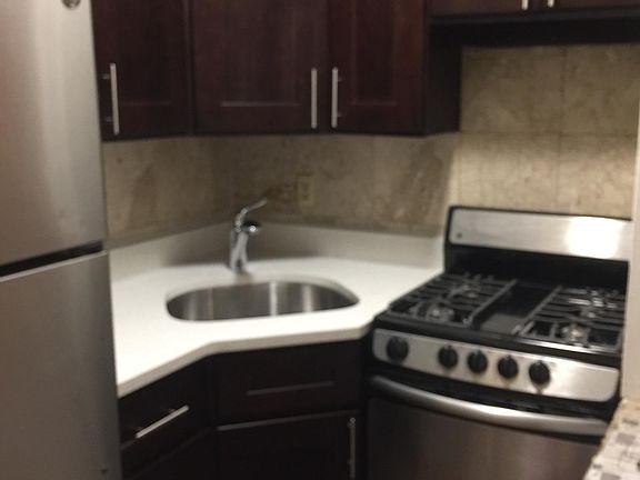 3rd image of 18014 Hillside Ave
