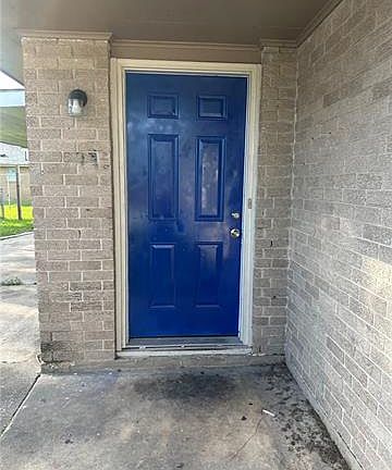 2nd image of 8741 Gervais St