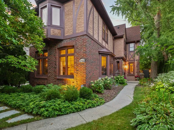 2726 E Shorewood BOULEVARD, Shorewood, WI 53211