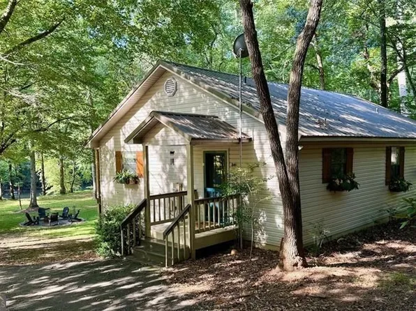 22 Noel Ln, Ellijay, GA 30540