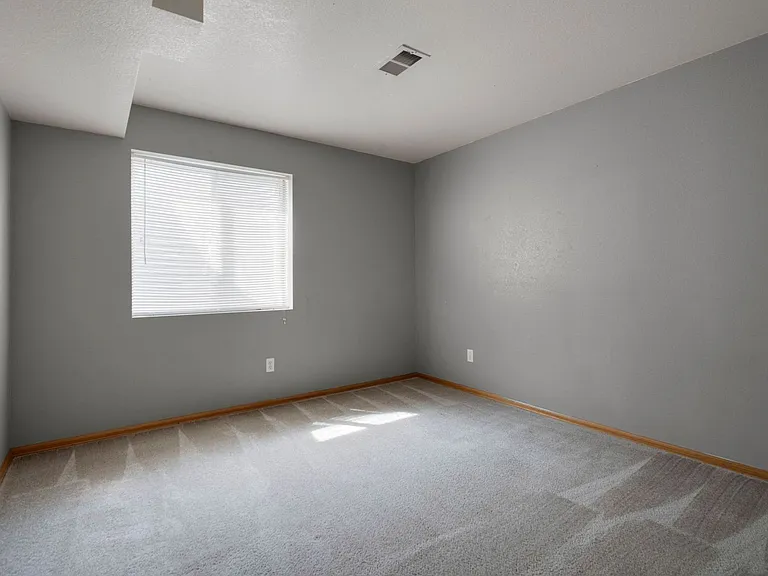 1385 Keywood Ct — Photo 17