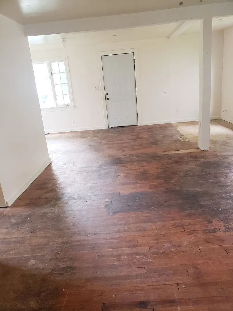 409 Hendry Street — Photo 3