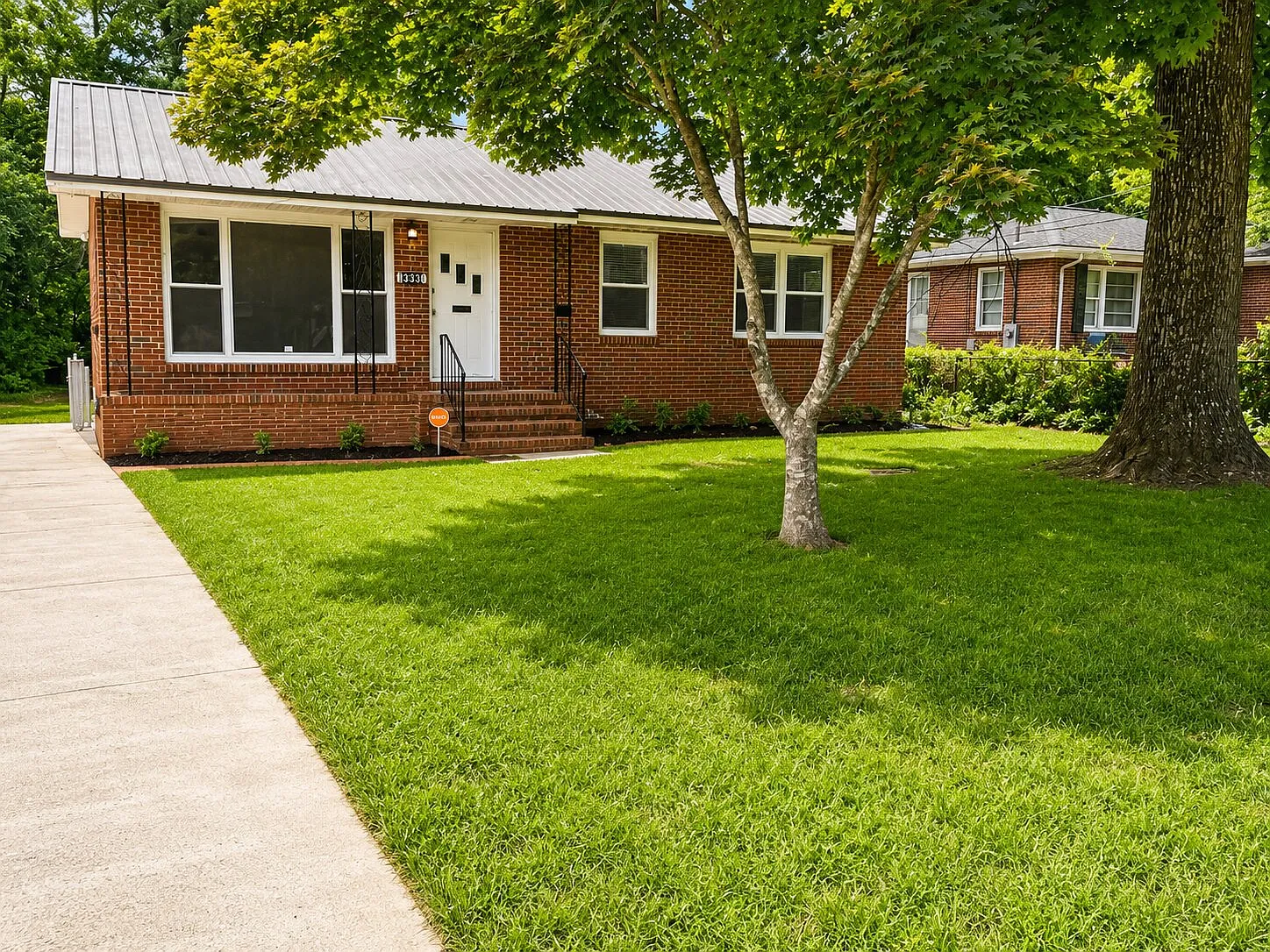 3 bed, 1.5 bath, 1216 sqft, $1,095 — Photo 2