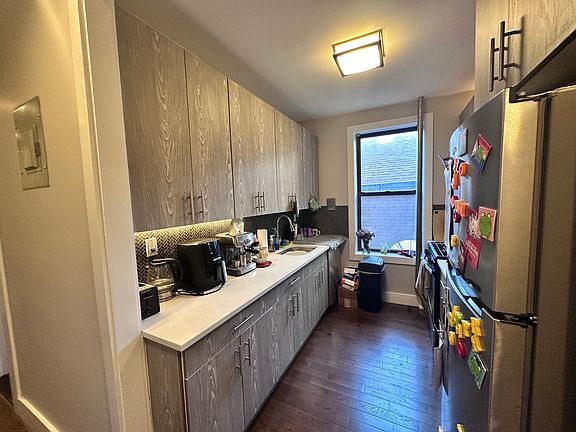 3rd image of 92 Wadsworth Ave #5A