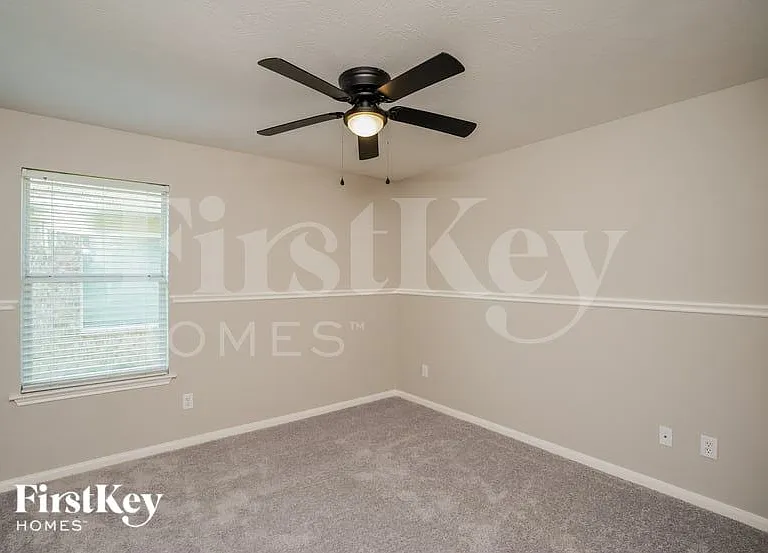 3310 Rainport Dr — Photo 12
