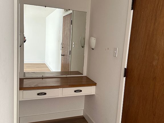 4th image of 1455 Filbert St #211