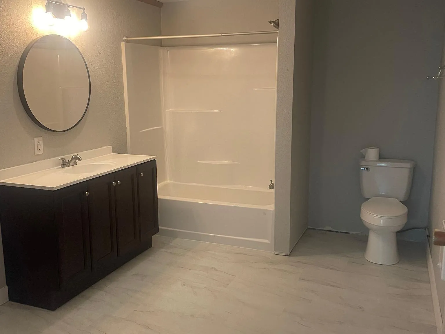 1 bed, 900 sqft, $2,300 — Photo 4