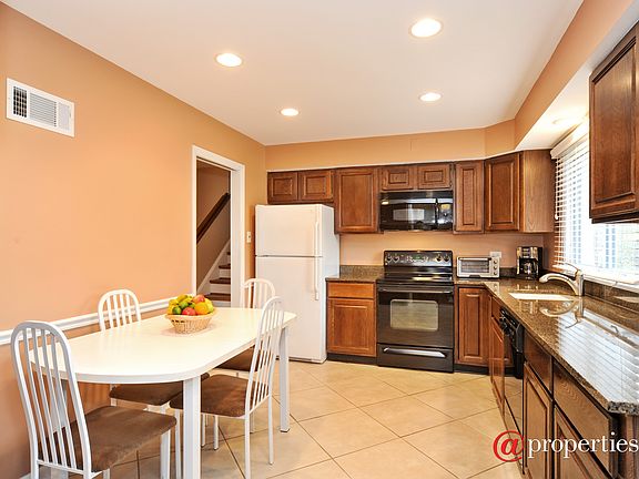 Kitchen / Breakfast Room