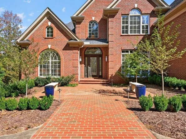 823 Inverness Cir, Spartanburg, SC 29306