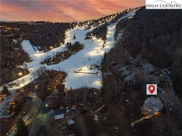 39 Slopes Road, Beech Mountain, NC 28604