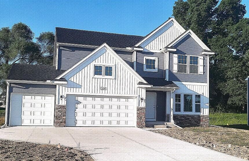 2nd image of 3220 Railtown Road St SE