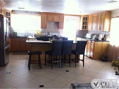 4th image of 23901 Sylvan St