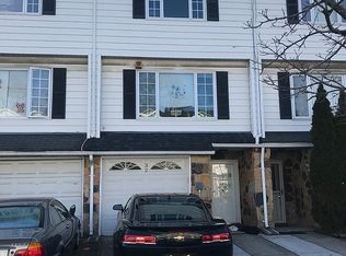 32 Carlyle Grn, Staten Island, NY 10312