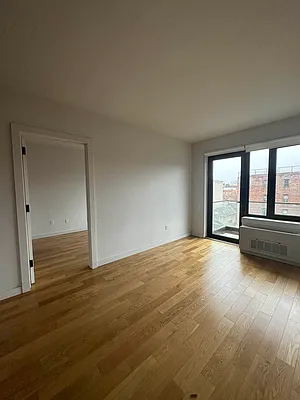 Rented by Artur Gutman, LREB | media 8