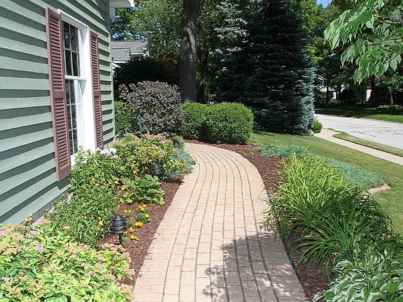 3rd image of 301 Andover Dr