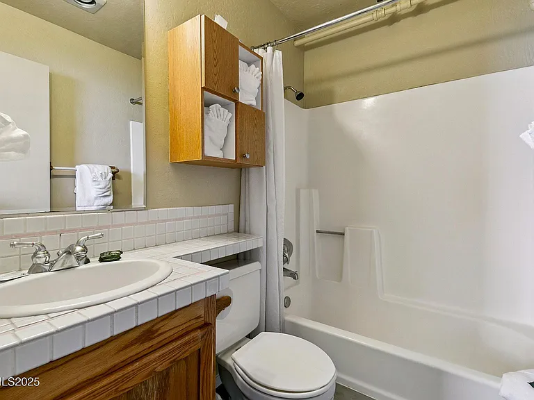 305 Galaxy Ln #8 — Photo 3