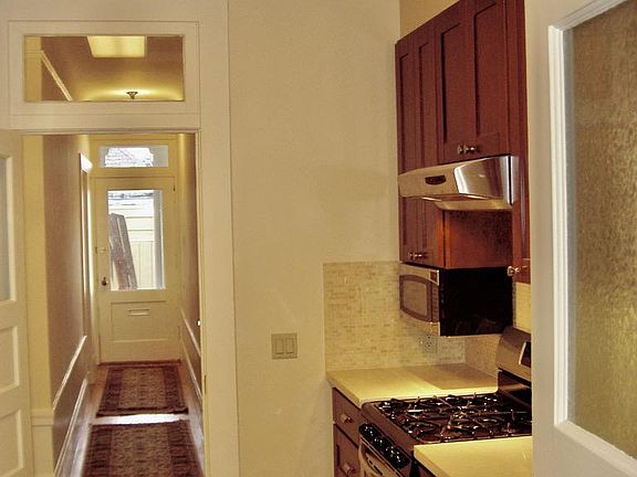 4th image of 741 Green St