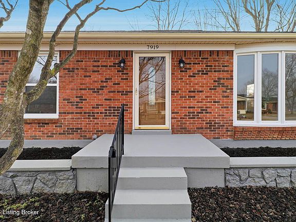 2nd image of 7919 Nottoway Cir