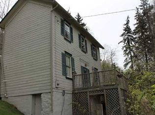 1949 Ewings Mill Rd, Coraopolis, PA 15108