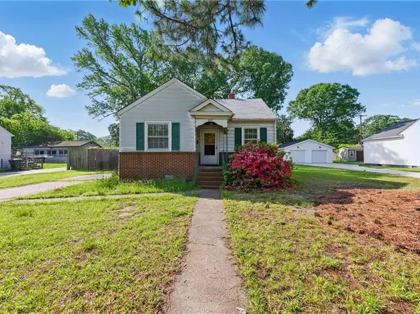 622 Temple Ln, Newport News, VA 23605