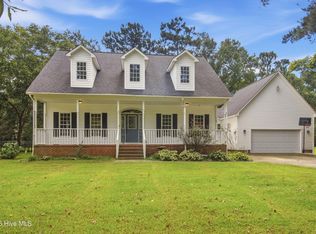 410 Stately Pines Rd, New Bern, NC 28560