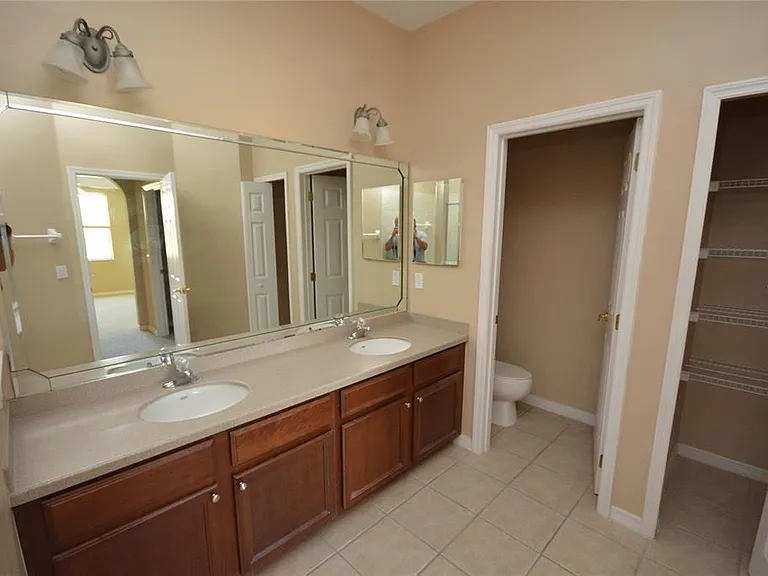 9441 Myrtle Creek Ln #215 — Photo 16