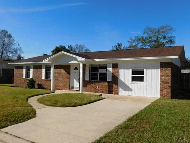 1st image of 2119 Squire Dr