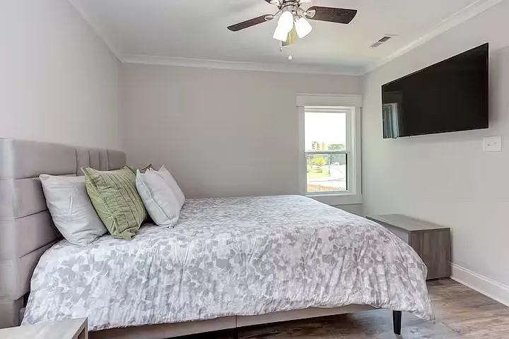 419 Cecil St — Photo 9