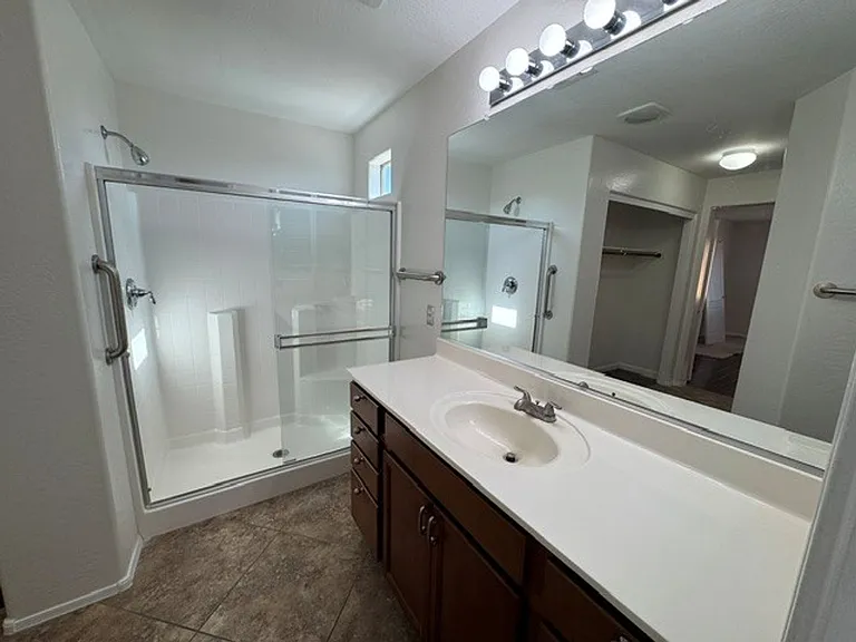 1823 S Balboa Dr — Photo 10