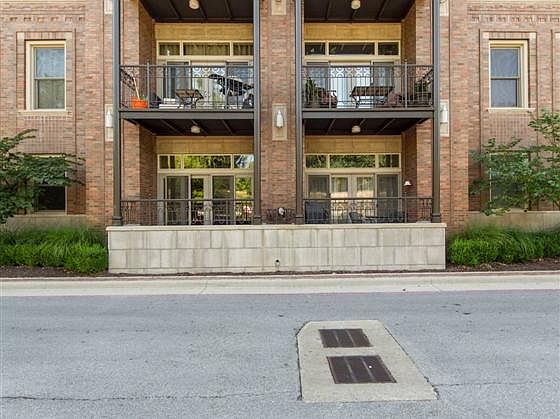 1st image of 600 W Meadow St
