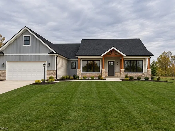 4035 Shelly Lynn Dr, New Middletown, OH 44442