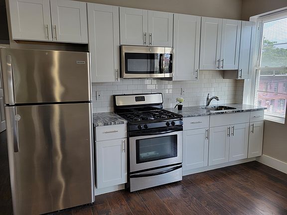 2nd image of 2900 N 13th St Floor 3