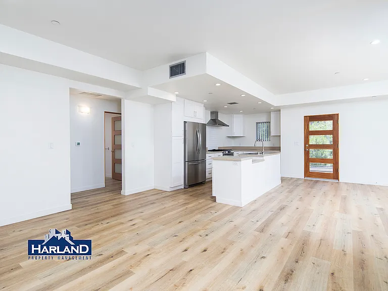 3333 Reynard Way #16 — Photo 9