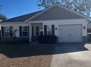 396 Alcott Cir, Hinesville, GA 31313
