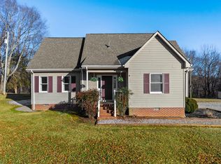 441 W Courthouse Rd, Crewe, VA 23930