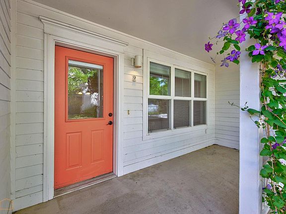 4th image of 1575 Zamia Ave #2
