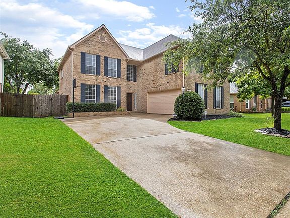 3rd image of 1210 Woodchase Dr