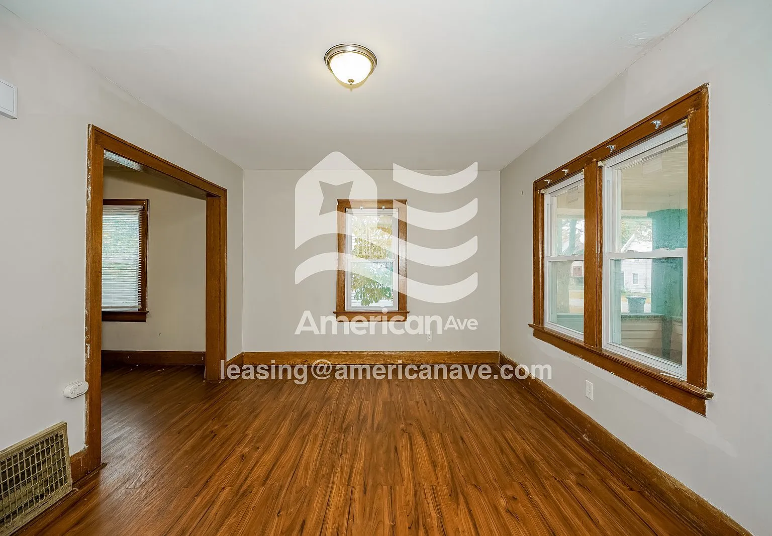 3 bed, 1.0 bath, 1097 sqft, $1,325 — Photo 3