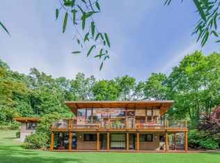 32 Stephenson Ter, Briarcliff Manor, NY 10510