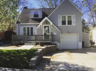 6323 Poppleton Ave, Omaha, NE 68106