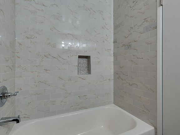 5th image of 6316 Burgundy Way