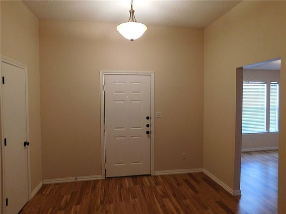 2nd image of 2214 Bradford Dr