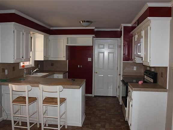 4th image of 2905 Overlook Cir