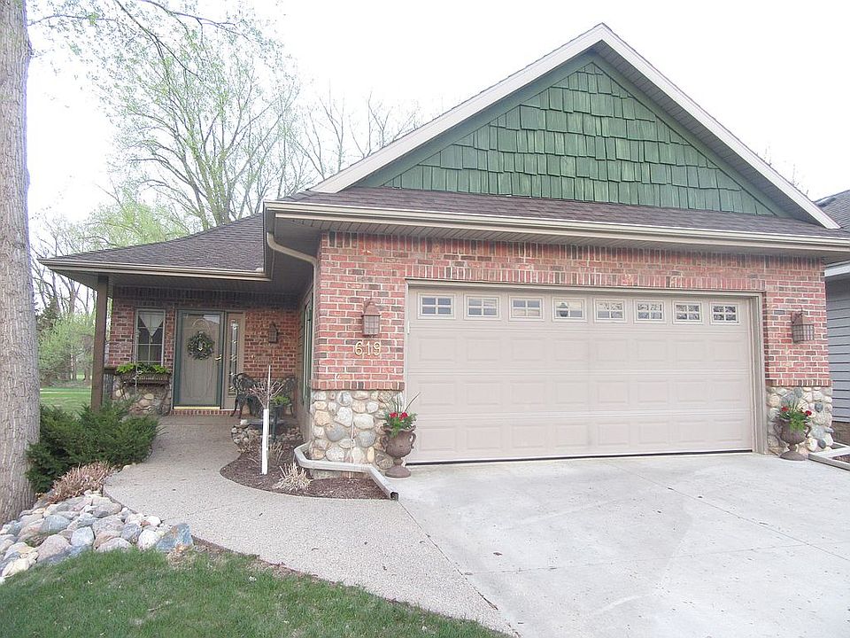 Front Entrance/Double Garage