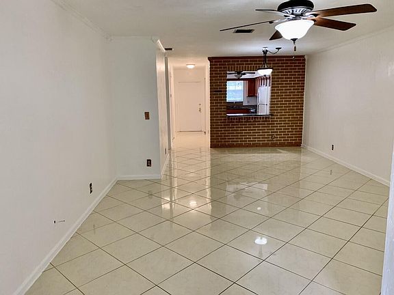 4th image of 1441 SW 26th Ave APT B