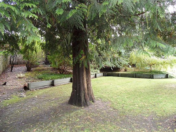 3rd image of 8421 Edgewater Dr SW #23