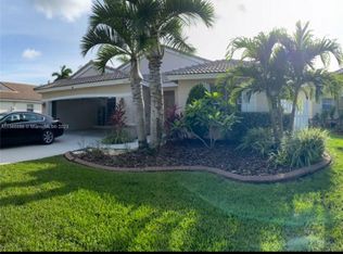 2374 NW 184th Ter, Hollywood, FL 33029