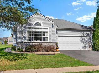 69 Renaissance Blvd, Somerset, NJ 08873